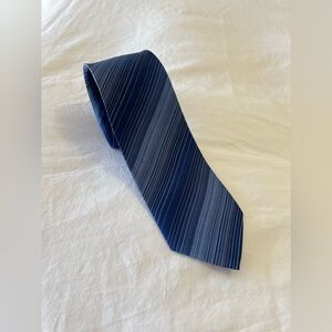 Escada | 100% Silk Necktie Tie | Contemporary Blue Textured | Luxury